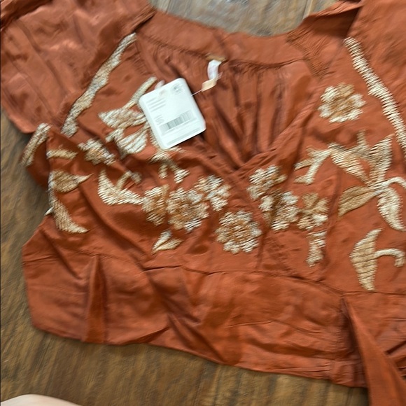 Embroidered Rust Top - Picture 4 of 4